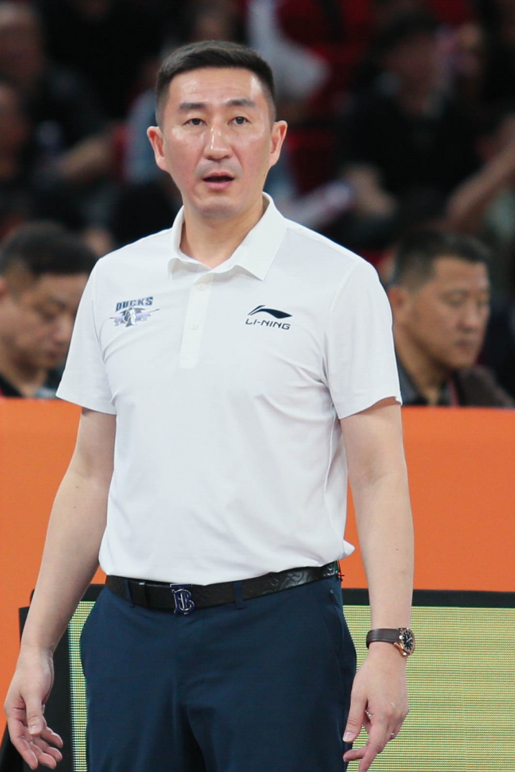 北京記者：本月張云松正式升任為首鋼俱樂部總經(jīng)理