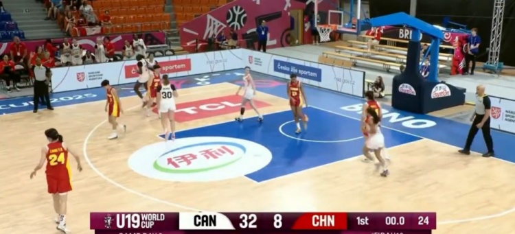 全面下風(fēng)！中國女籃U19首節(jié)8-32凈負(fù)加拿大隊(duì)24分 梁雅琦6分